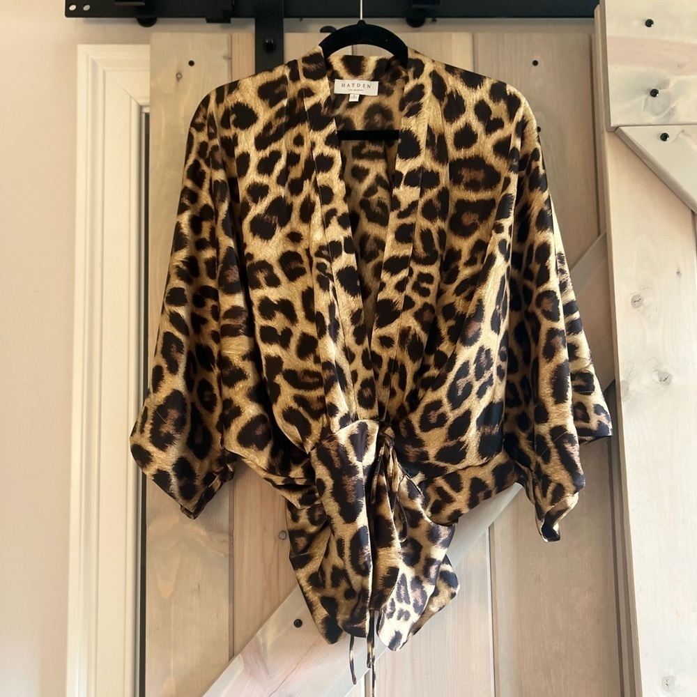 LIKE NEW Hayden Leopard Peplum Kimono Blouse
